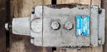 Vickers RT-10-B4-22 1-1/4" 500 Psi Pipe-mounted Hydraulic Pressure Control Valve. Fixed Price $588.22.