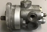 Parker Power Steering Pump H39AT1AA19540DS, X0108-07403 (B253). Fixed Price $670.00.
