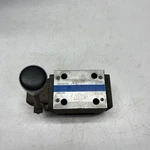 Western Fluidyne WFDG17S4012C60 Hydraulic Lever Valve. Fixed Price $169.37.