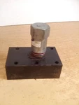 Parker FS2000S-15AL Flow Control Valve. Fixed Price $139.99.