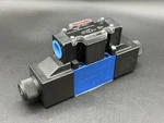 Rexroth R978875810 Hydraulic Directional Control Valve 4WE6D62/OFEW110N9DA/V/62. Fixed Price $199.00.