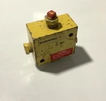 Enerpac V42 / V-42 Pilot Operated Check Valve *new Old Stock*. Fixed Price $469.99.