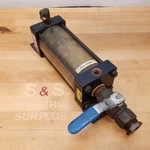 Parker 03.25 CB3TKUS 7.00 Fluid Filter Cylinder With 1" Shut Off Valve - Used. Fixed Price $66.49.