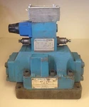 Eaton/ Vickers/ Sperry Directional Control Valve DG5S-8-2A-2MW-B20 DG4V-3-2A-MWB. Fixed Price $199.99.