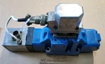Moog J061-103 / J662-115 Hydraulic Servo Valve. Fixed Price $2200.00.
