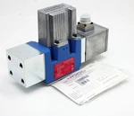 Netstal Moog D661Z4754 P80HXAM6NEA2-K Rev. Proportional Valve -unused-. Fixed Price $1514.50.